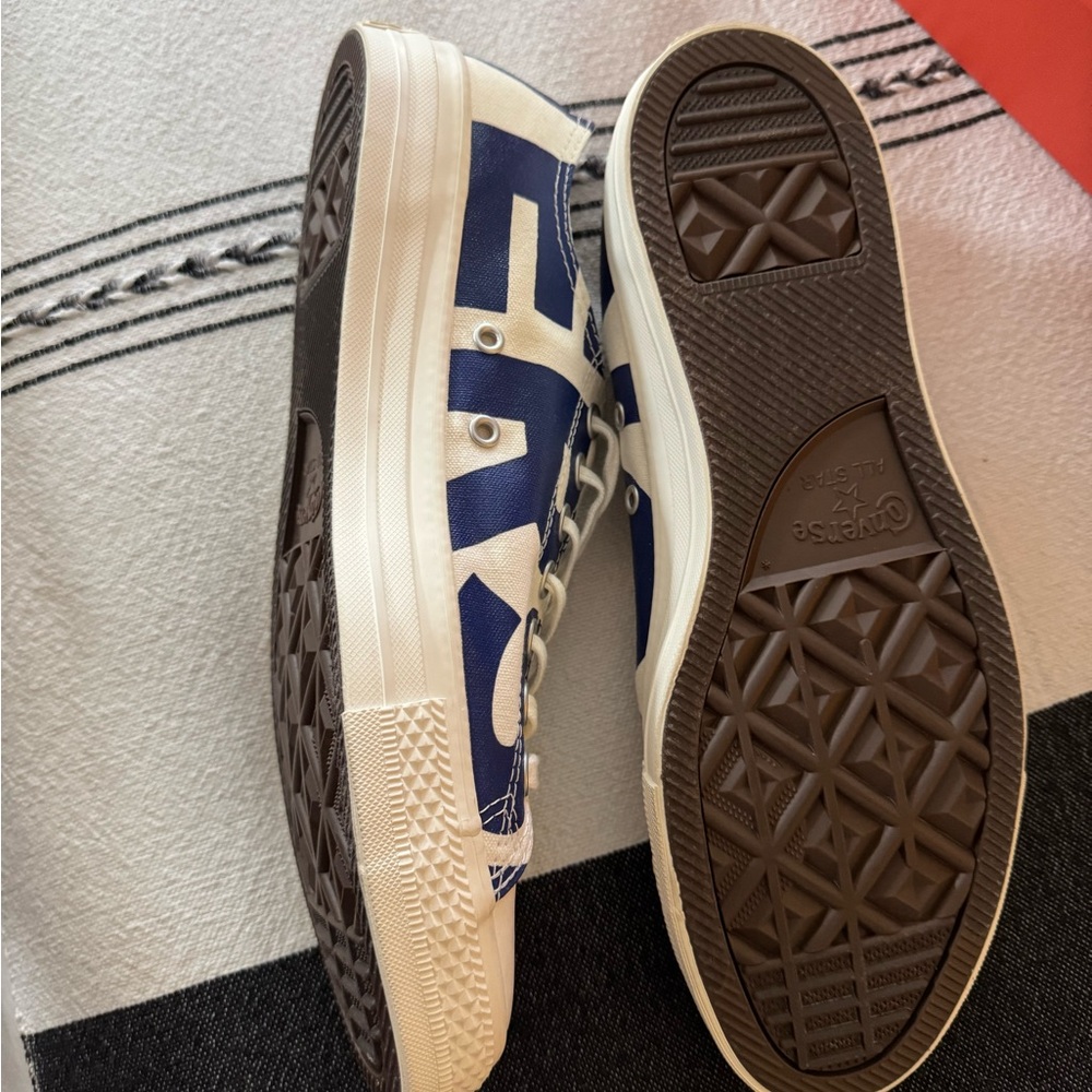 Converse Mens White and Blue Sneakers size 10 - Picture 3 of 8